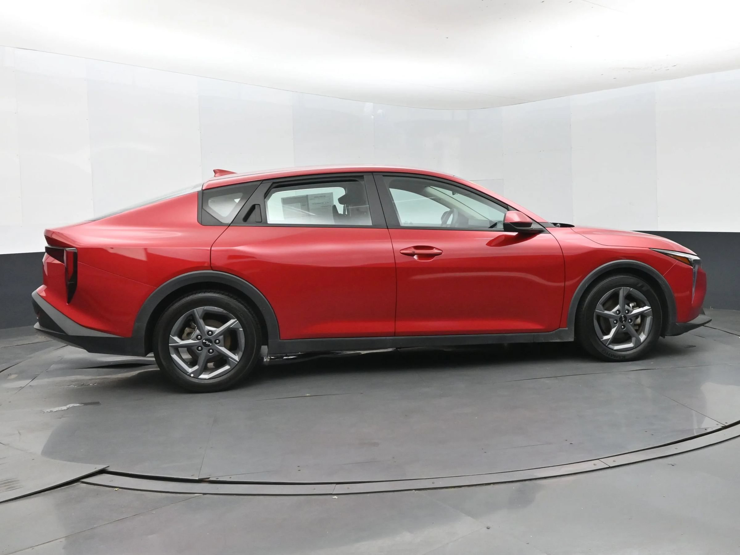 Used 2025 Kia K4 FWD image 4