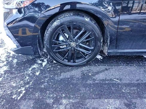 Used 2025 Toyota Camry SE w/ Convenience Package image 10