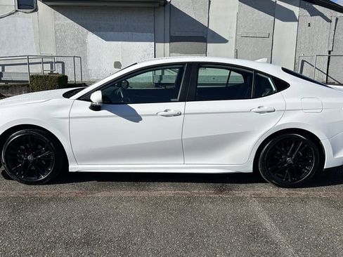 Certified 2025 Toyota Camry SE image 8