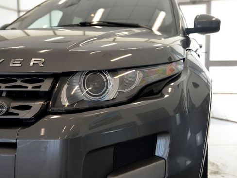 Used 2015 Land Rover Range Rover Evoque Pure image 11