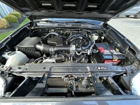 Used 2016 Toyota Tacoma TRD Sport image 14