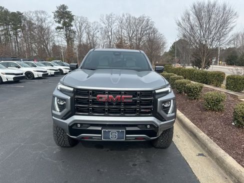 Used 2024 GMC Canyon AT4X image 3