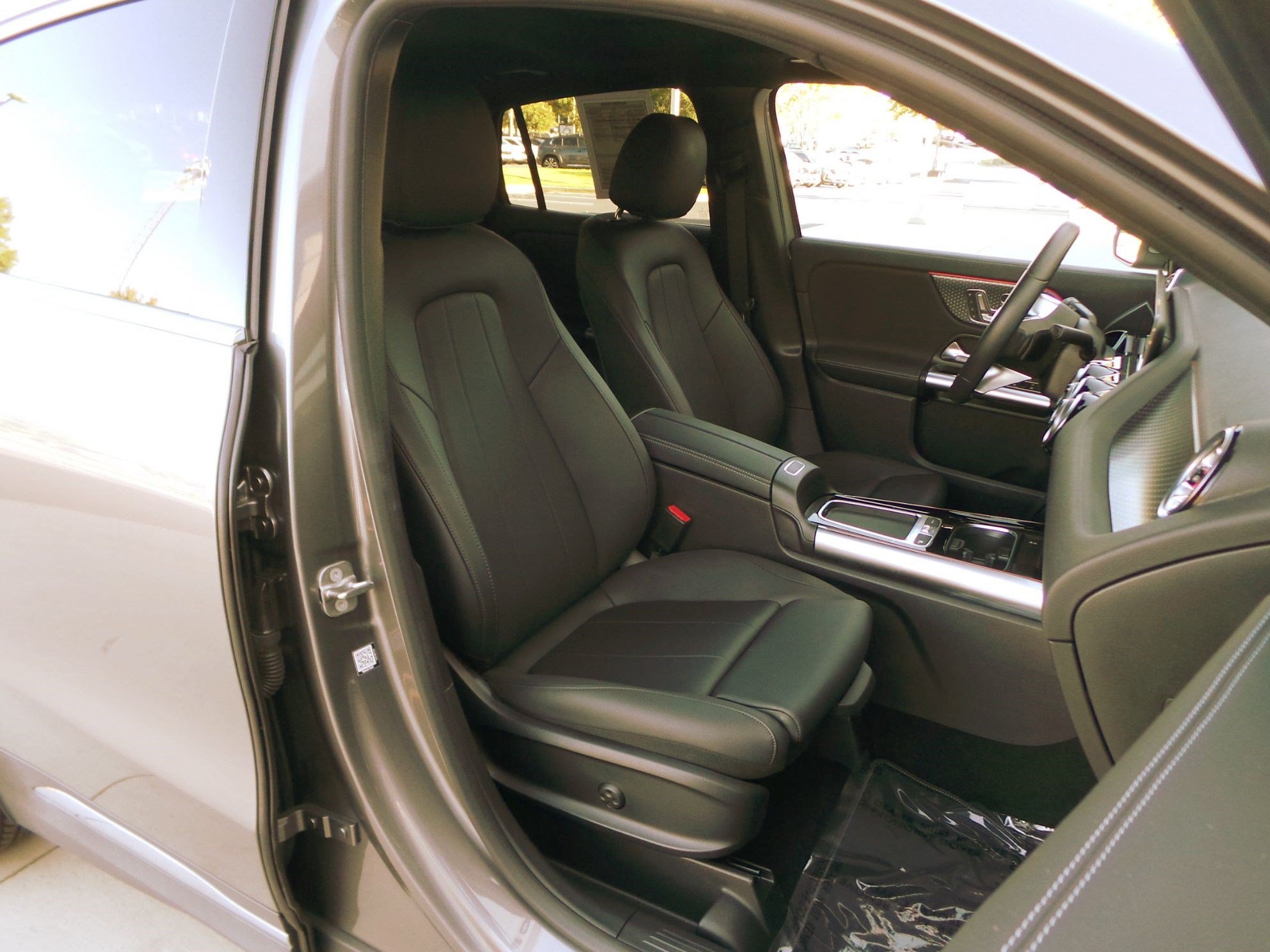 Used 2025 Mercedes-Benz GLA 250 image 14