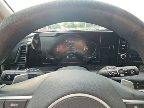 Used 2023 Kia Sportage LX AWD/4WD image 19