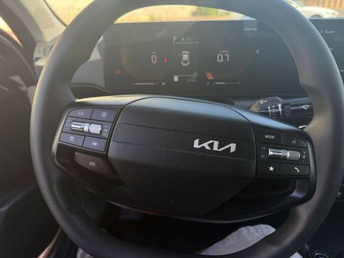 Used 2026 Kia K4 FWD image 27