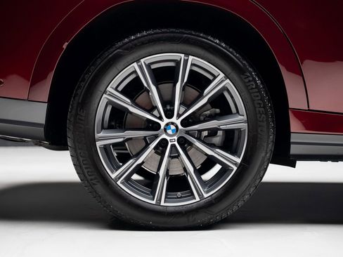 Used 2025 BMW X6 xDrive40i w/ Premium Package image 37