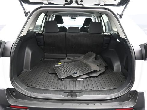 Certified 2024 Toyota RAV4 LE AWD/4WD image 21