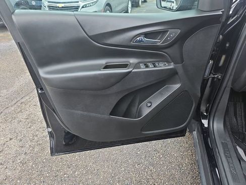 Used 2023 Chevrolet Equinox LT FWD image 11
