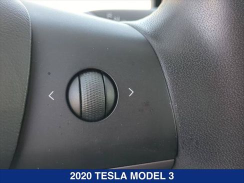 Used 2020 Tesla Model 3 Standard Range RWD image 15