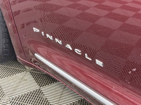 Used 2021 Chrysler Pacifica Pinnacle image 19