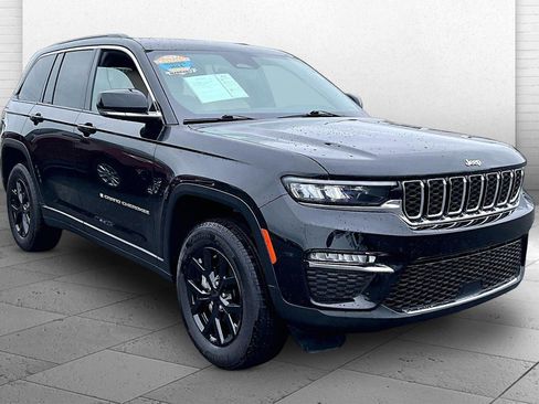 Used 2025 Jeep Grand Cherokee Limited AWD/4WD image 1
