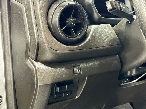 Used 2024 Chevrolet Colorado Trail Boss w/ Technology Package image 26