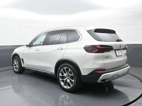 Used 2024 BMW X5 xDrive40i w/ Premium Package AWD/4WD image 5