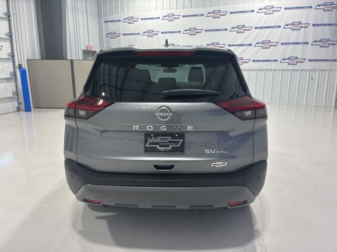 Used 2023 Nissan Rogue SV image 5