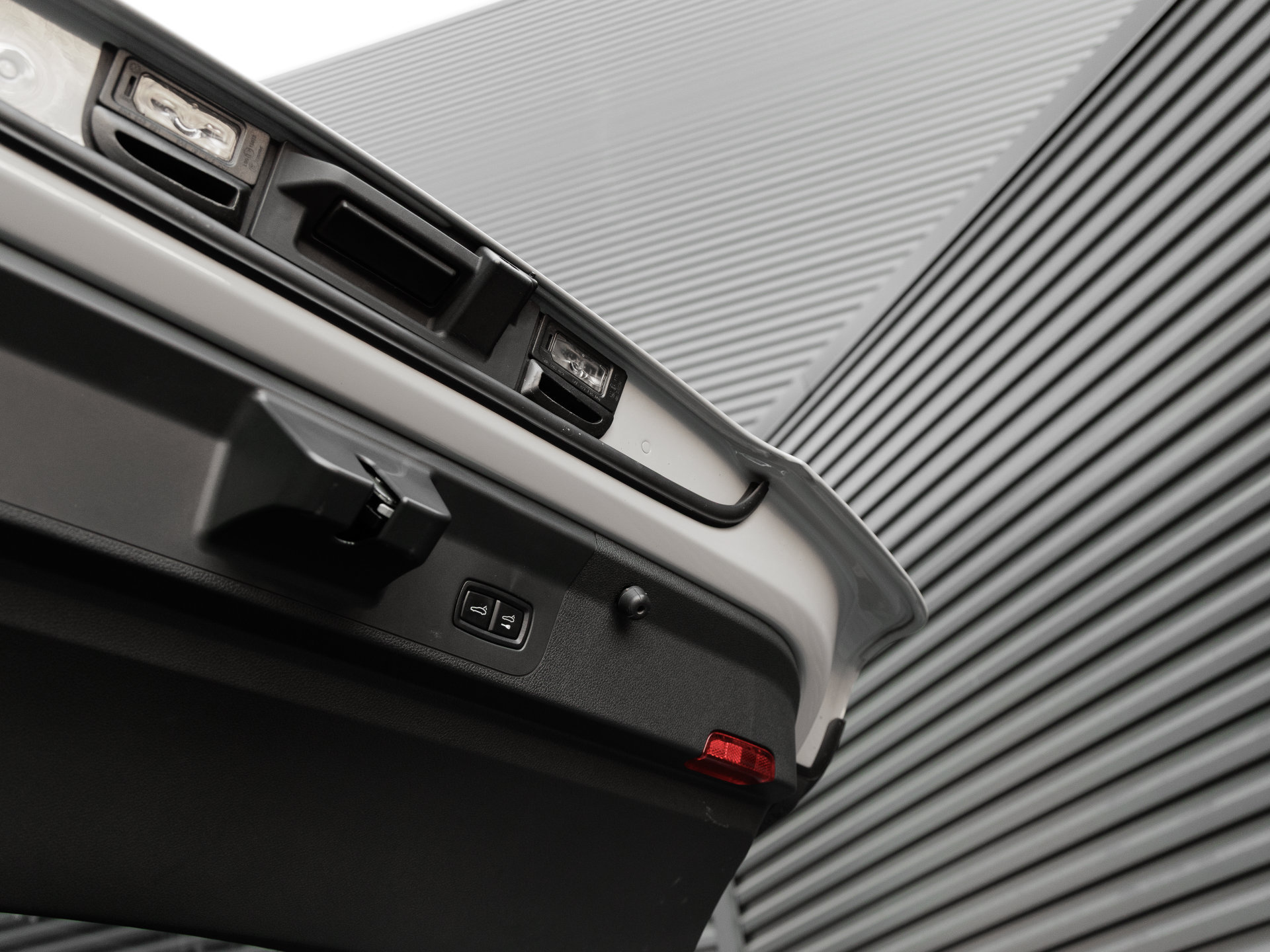 Certified 2023 Porsche Panamera Platinum Edition RWD image 28