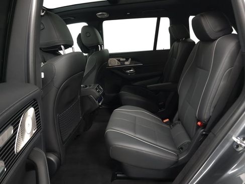 Used 2025 Mercedes-Benz GLS 450 4MATIC image 29