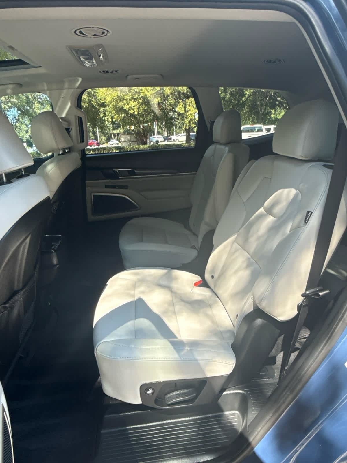 Used 2024 Kia Telluride S w/ S Sunroof Package FWD image 11