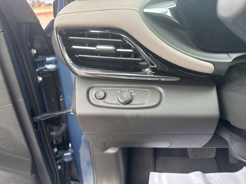 Used 2024 Buick Envista Avenir image 18