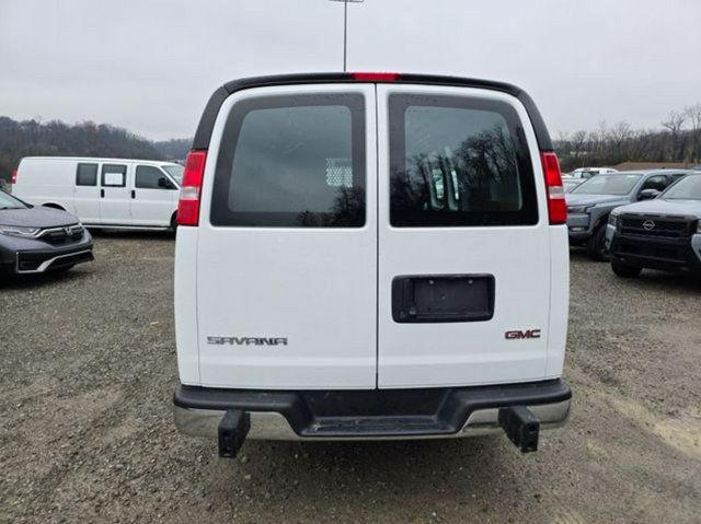 Used 2025 GMC Savana 2500 w/ Driver Convenience Package RWD image 4