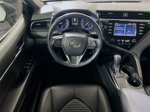 Certified 2019 Toyota Camry SE image 19