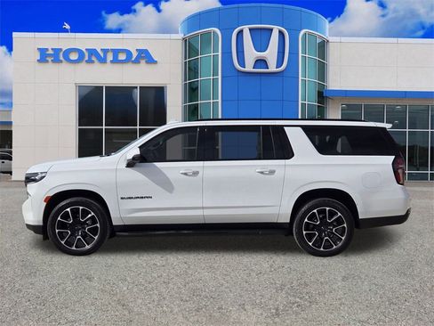 Used 2024 Chevrolet Suburban RST w/ Luxury Package image 6