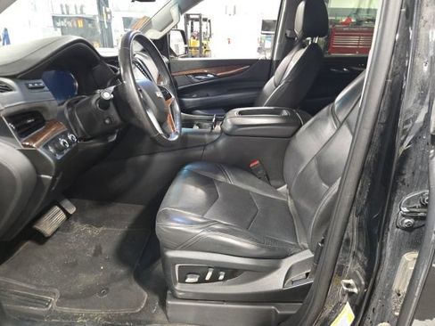 Used 2020 Cadillac Escalade Premium Luxury AWD/4WD image 13