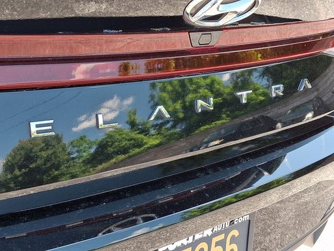 Certified 2023 Hyundai Elantra SEL w/ Convenience Package FWD image 31