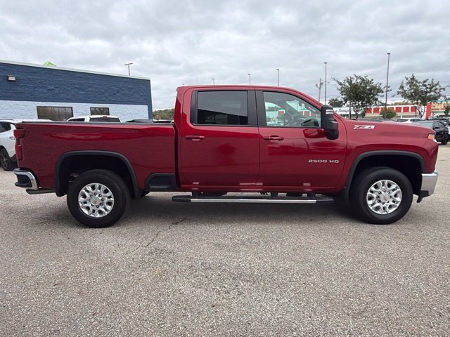Used 2022 Chevrolet Silverado 2500 LT w/ Convenience Package AWD/4WD image 6
