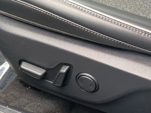 Used 2025 Kia K4 GT-Line image 11