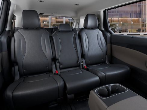 New 2026 Kia Carnival EX FWD image 16