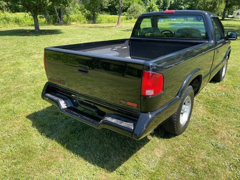 Used 1994 Chevrolet S10 Pickup 2WD Regular Cab image 30