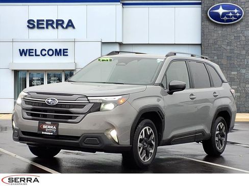 Certified 2025 Subaru Forester Premium image 1