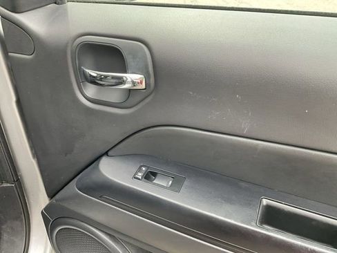 Used 2015 Jeep Patriot Latitude w/ Sun/Sound Group image 17