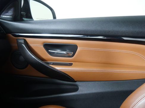 Used 2016 BMW M4 Convertible image 24