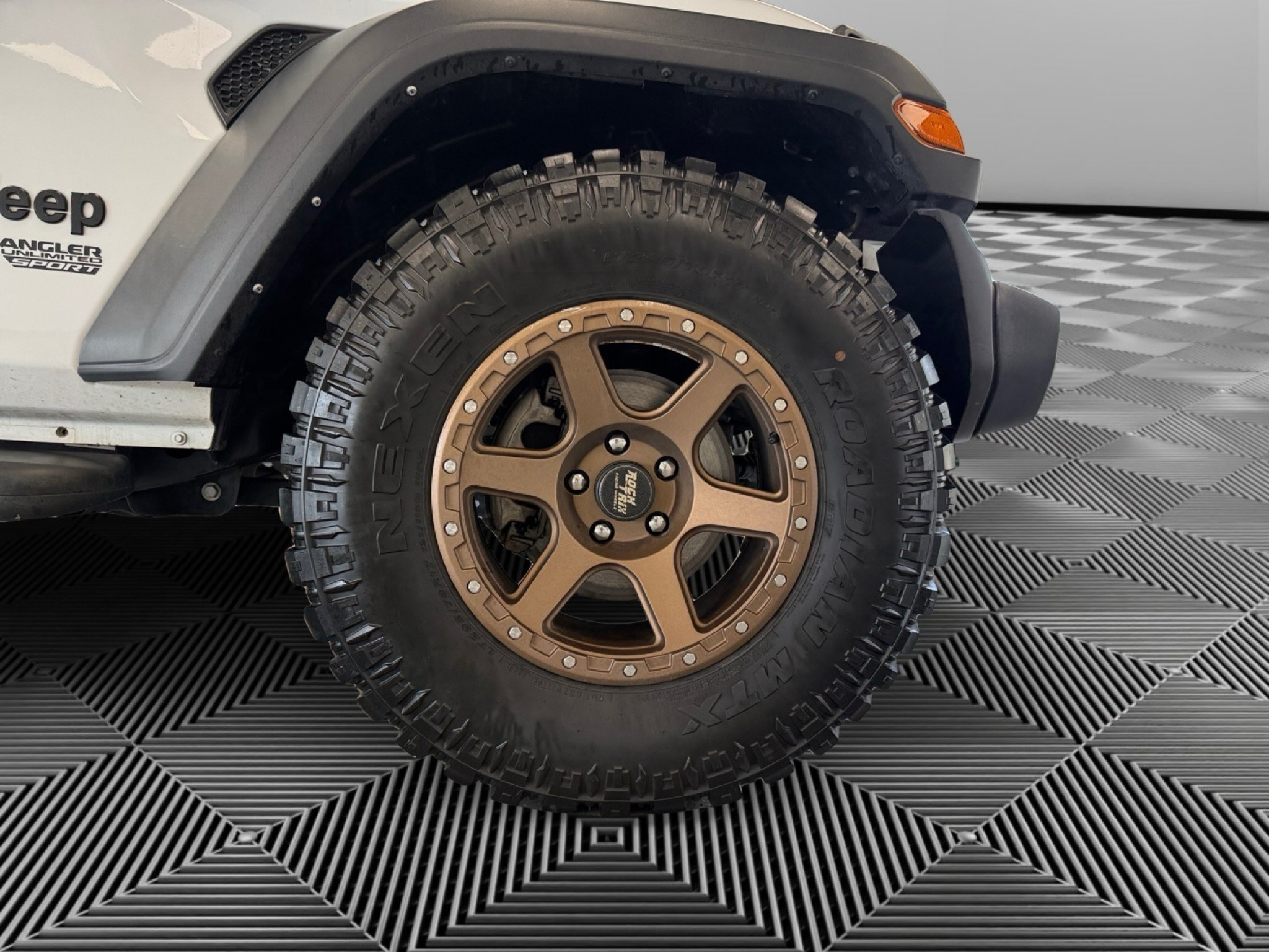 Used 2021 Jeep Wrangler Unlimited Sport AWD/4WD image 10