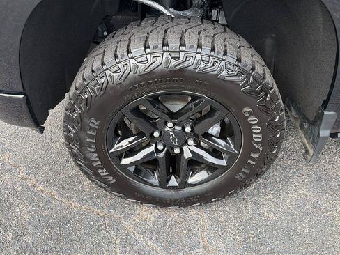 Certified 2026 Chevrolet Silverado 1500 Custom Trail Boss AWD/4WD image 35