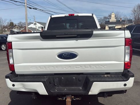 Used 2019 Ford F250 Lariat w/ Lariat Ultimate Package AWD/4WD image 6