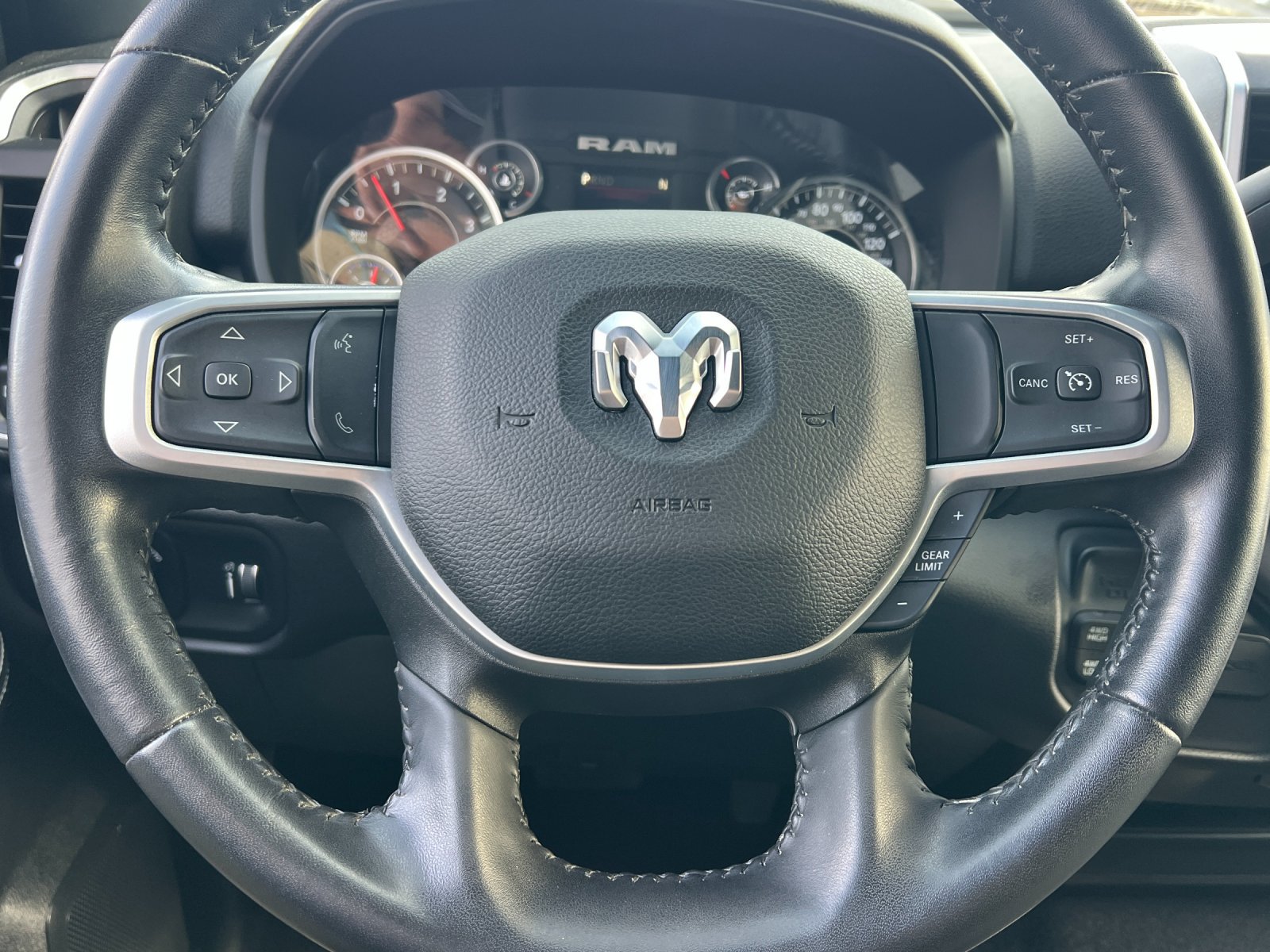 Used 2024 RAM 2500 Big Horn AWD/4WD image 22