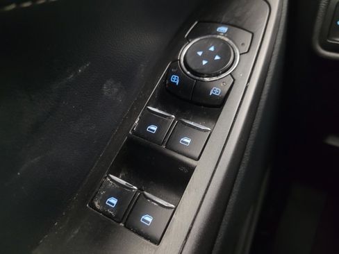 Used 2020 Ford Explorer XLT w/ Equipment Group 202A AWD/4WD image 27