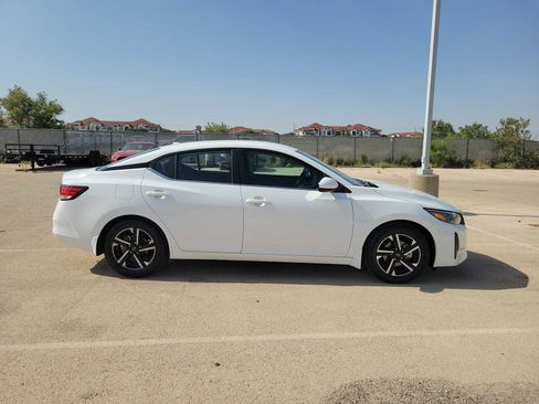 Used 2024 Nissan Sentra SV w/ All-Weather Package FWD image 9