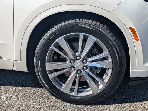 Used 2022 Cadillac XT6 Premium Luxury image 10