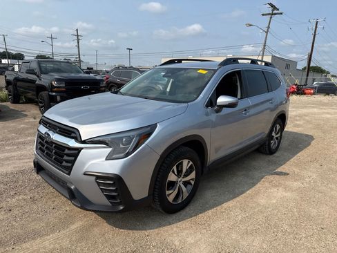 Used 2023 Subaru Ascent Premium w/ Convenience Package AWD/4WD image 1