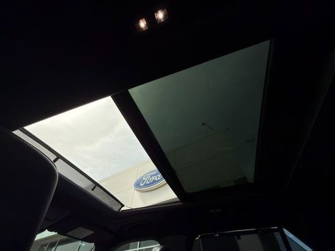 Used 2025 Ford Explorer ST AWD/4WD image 15