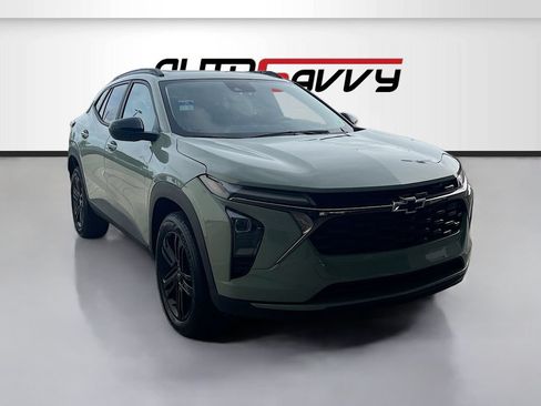Used 2025 Chevrolet Trax ACTIV w/ Sunroof Package FWD image 1