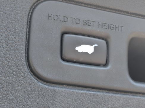 Certified 2023 Honda Pilot Touring image 30