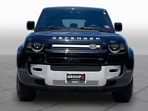 Used 2023 Land Rover Defender 110 SE AWD/4WD image 4
