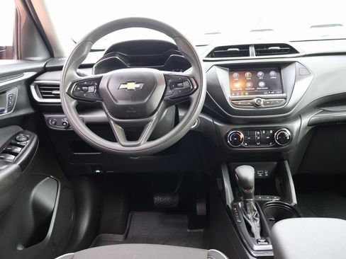 Used 2022 Chevrolet TrailBlazer LT w/ Driver Confidence Package image 19
