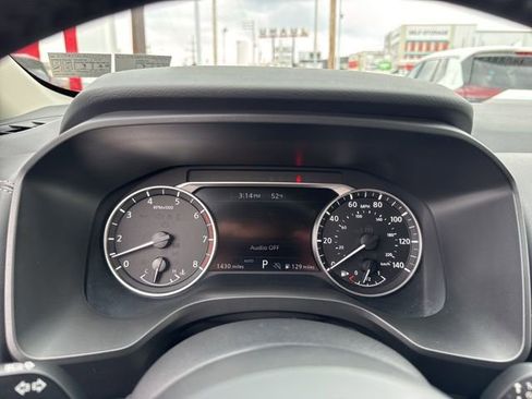 Certified 2024 Nissan Rogue SV w/ SV Premium Package AWD/4WD image 22