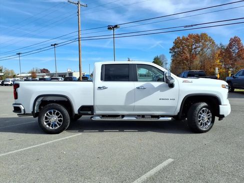 New 2026 Chevrolet Silverado 2500 LT w/ Z71 Chrome Sport Edition image 3