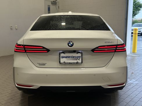 Used 2026 BMW 530i w/ Premium Package RWD image 8